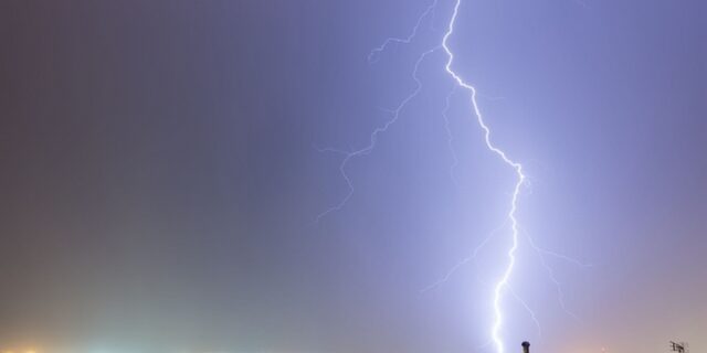Κακοκαιρία: 6.860 αστραπές σε δύο ώρες στο Βόρειο Αιγαίο