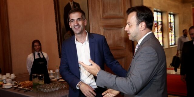 Ανέλαβε τα καθήκοντά του ο Κ. Μπακογιάννης: “Ηρθαμε να χτίσουμε όλοι μαζί”