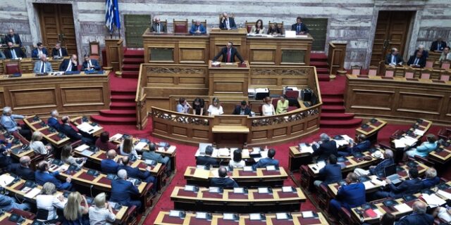 Βουλή: “Ναι” επί της αρχής από όλα τα κόμματα πλην ΚΚΕ στο νομοσχέδιο για τα προσωπικά δεδομένα