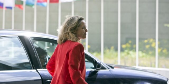 Ισπανία: “Πόλεμος” με την ΕΚΤ για τον έκτακτο φόρο των τραπεζών