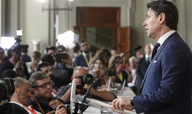 Ιταλία: Αποδέχθηκε την εντολή σχηματισμού κυβέρνησης ο Κόντε