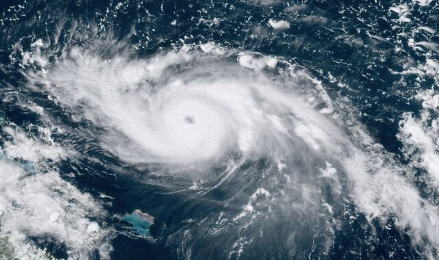 Σε συναγερμό η Φλόριντα: Σε κυκλώνα κατηγορίας 3 ενισχύθηκε ο Ντόριαν που πλησιάζει τις ακτές