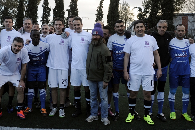 Η ποδοσφαιρική Εθνική Ομάδα Αστέγων τη Δευτέρα στο Μέγαρο Μαξίμου