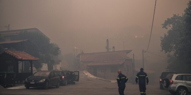 Φωτιά στην Εύβοια: Σε κατάσταση έκτακτης ανάγκης το νησί
