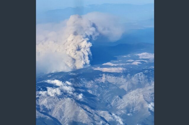 Συγκλονιστική φωτογραφία: Η φωτιά στην Εύβοια από τα 18.000 πόδια
