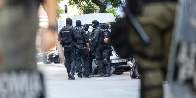 Προσωρινά σε ξενοδοχείο οι μετανάστες από τα Εξάρχεια και αργότερα σε δομές