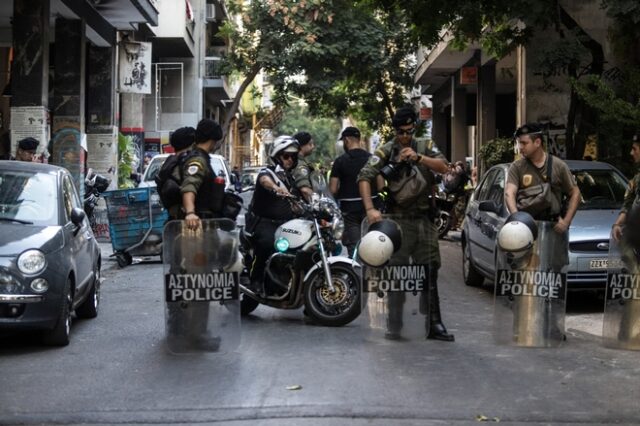 Το άβατο και οι σταυροφόροι με τις αθόρυβες σκούπες