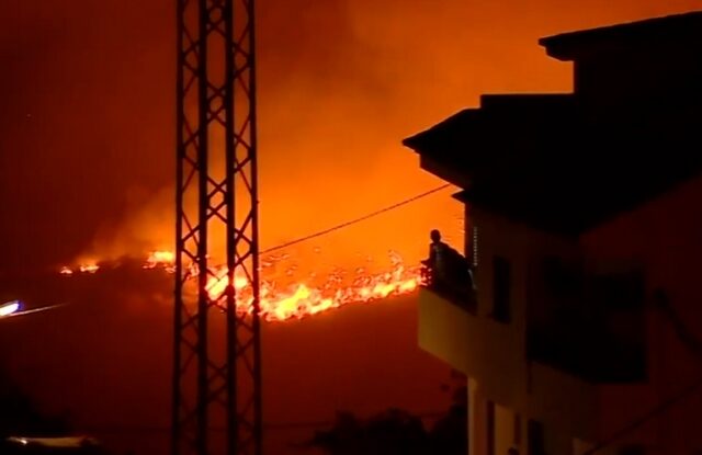 Γκραν Κανάρια: Εκτός ελέγχου η φωτιά – 10.000 στρέμματα έγιναν στάχτη
