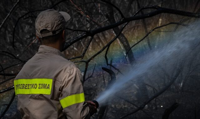 Φωτιά στον Άγιο Αντρέα στο Ζούμπερι και στον Ασπρόπυργο