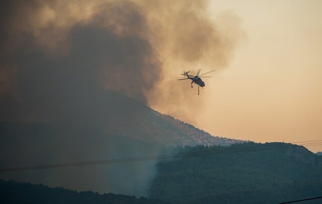 Φωτιές: Σε ύφεση τα τρία πύρινα μέτωπα στην Ηλεία