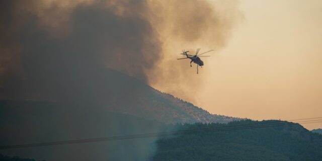 Υπό έλεγχο η φωτιά στην Ελάτη – Υπό μερικό στο Ρέθυμνο