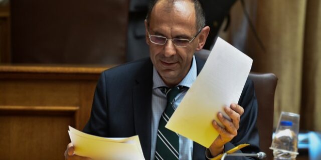 Γεραπετρίτης: Έτσι θα φτάσουμε στη μείωση των πρωτογενών πλεονασμάτων