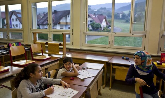 Γερμανία: Πρόταση για “πόρτα” στα δημοτικά σε παιδιά που δεν μιλούν γερμανικά