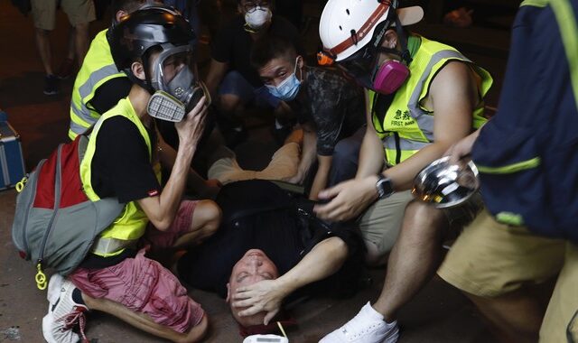 Χάος στο Χονγκ Κονγκ: Δακρυγόνα κατά των διαδηλωτών – Νέα ταξιδιωτική οδηγία από τις ΗΠΑ