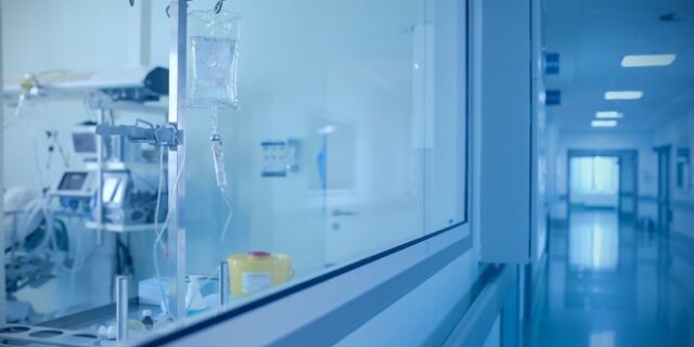 Αρνήθηκε να σώσει τον ετοιμοθάνατο παππού της γιατί ήταν παιδόφιλος και μέλος της ΚΚΚ