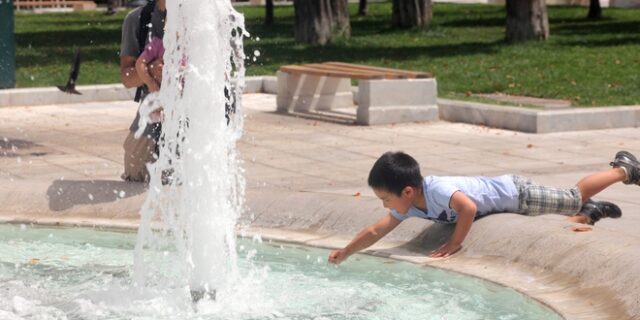 Δήμος Αθηναίων: Ανοιχτές κλιματιζόμενες αίθουσες λόγω καύσωνα το Σάββατο