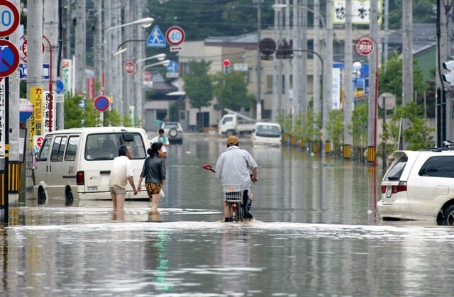 Ιαπωνία: Καταρρακτώδεις βροχές στη νήσο Κιούσου – Τουλάχιστον ένας νεκρός