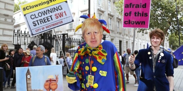 Brexit: 1 εκατ. υπογραφές κατά της απόφασης του Τζόνσον να κλείσει τη βουλή