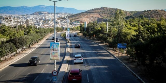Φωτιά στον Υμηττό: Κανονικά η κυκλοφορία των οχημάτων σε Κατεχάκη και Αττική Οδό