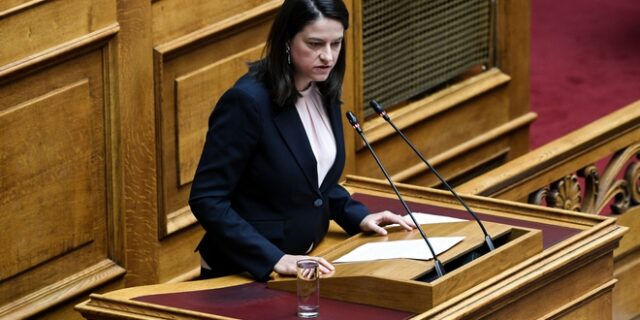 Κεραμέως για το άσυλο: Εμμένουμε στην αρχική μας απόφαση