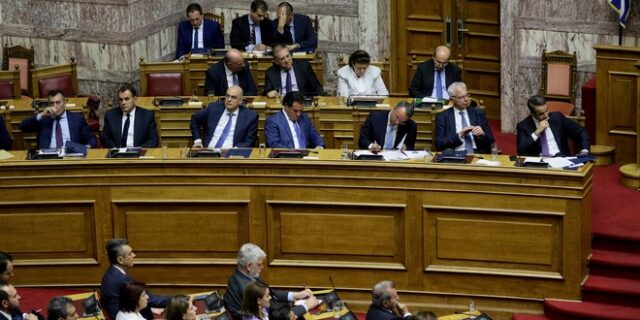Κυβερνητικές πηγές για τροπολογίες Βρούτση: Μπαίνει τέλος στον “κόφτη” στις προσλήψεις