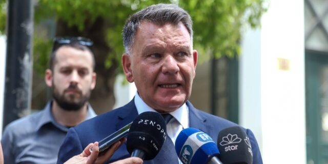 Φολέγανδρος – Κούγιας κατά υπεράσπισης: “Επιχειρεί να εμφανίσει τον δολοφόνο ως θύμα”