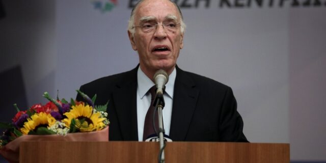 Γιατί ο Βασίλης Λεβέντης παραμένει αρχηγός, παρά τις εισηγήσεις