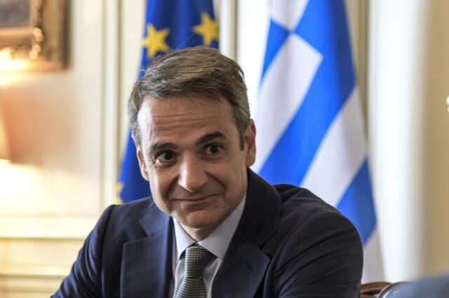 Μητσοτάκης στη Figaro: Καλώ τους Γάλλους επενδυτές στην Ελλάδα
