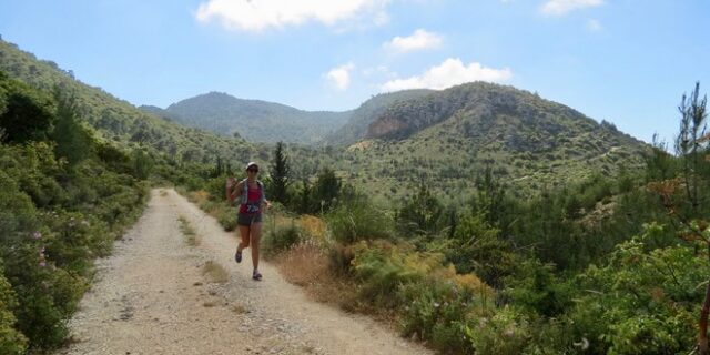 Natalie Christopher: Στην Ικαρία ο ιατροδικαστής – Αυτοψία στο σημείο που εντοπίστηκε η σορός