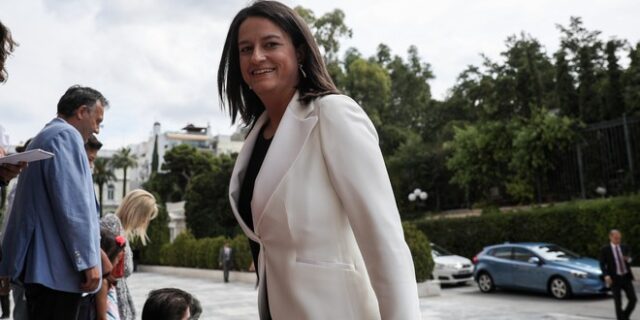 Το Ειδικό Κατάστημα Κράτησης Νέων Αυλώνα επισκέφτηκε η υπουργός Παιδείας