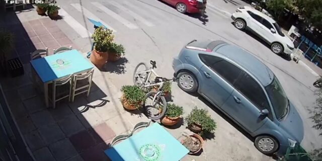 Χανιά: Έκανε όπισθεν στα τυφλά και χτύπησε πεζό πάνω σε διάβαση