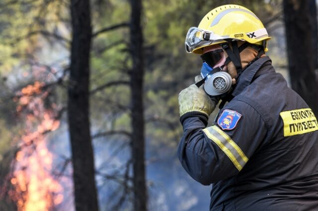 Πύρινα μέτωπα σε Κέρκυρα, Θεσπρωτία και Καβάλα