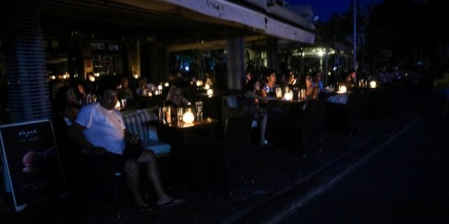 Πόρος: “Βυθίστηκε” στο σκοτάδι μετά την τραγωδία – Σήμερα η αποκατάσταση της βλάβης