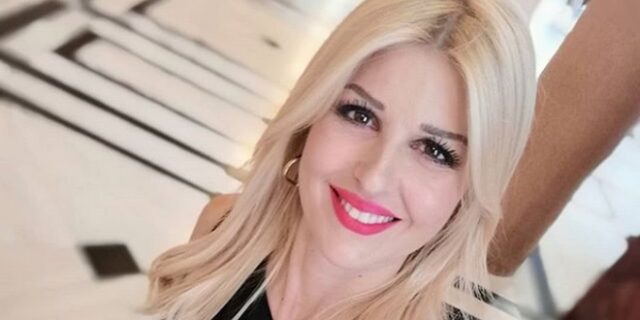 Έλενα Ράπτη: Αυτό είναι το εντυπωσιακό νυφικό της