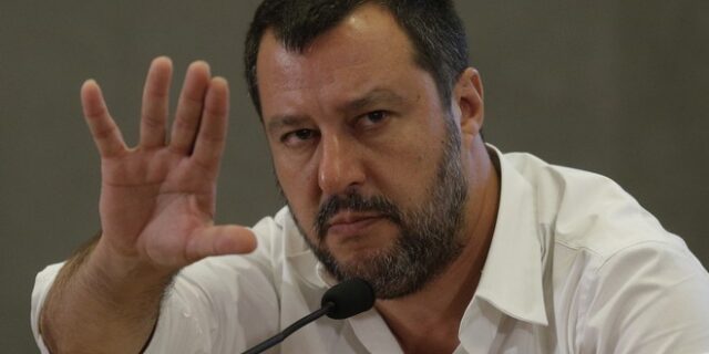 Ιταλία: Υπό δικαστική έρευνα ο Σαλβίνι μετά την αγωγή της Καρόλα Ρακέτε