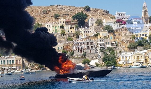 Φωτιά σε θαλαμηγό στη Σύμη