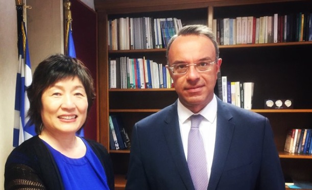 Συνάντηση Σταϊκούρα με την πρέσβη της Κίνας, Zhang Qiyue