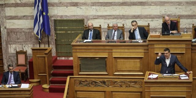 Σκληρή κόντρα Μητσοτάκη – Τσίπρα για Επιτροπή Ανταγωνισμού και Θάνου
