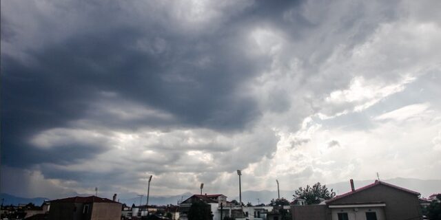 Έκτακτο δελτίο επιδείνωσης του καιρού: Έρχονται καταιγίδες, θυελλώδεις άνεμοι και χαλάζι