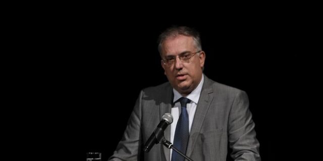 Θεοδωρικάκος: “Νωρίτερα η επιστροφή στην κανονικότητα εάν εφαρμόσουμε πιστά τα μέτρα”