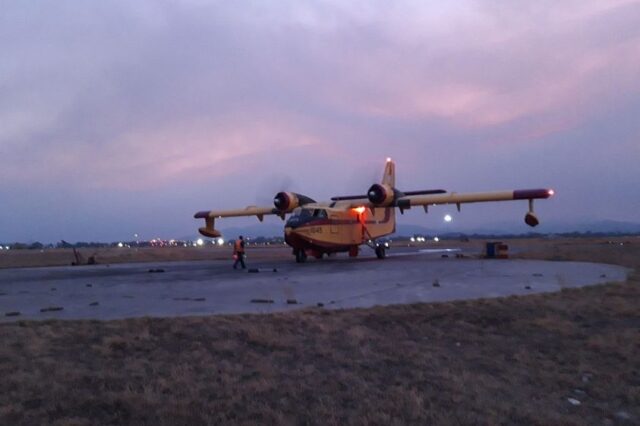 Εύβοια: Πτήση Αρχηγού ΓΕΑ με Αεροσκάφος CL-215 στην κατάσβεση