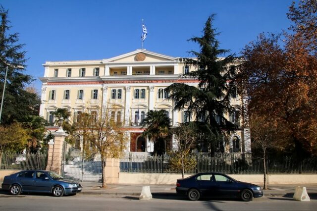 Θεσσαλονίκη: Κινητοποίηση για ύποπτο δίκυκλο έξω από το υπουργείο Μακεδονίας-Θράκης