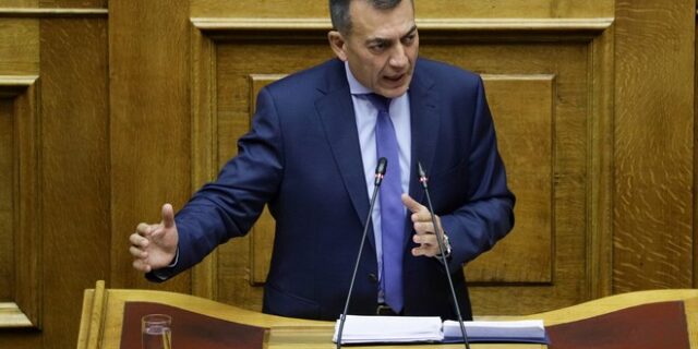 Θύελλα για τα εργασιακά- Η κυβέρνηση υπερασπίζεται τις τροπολογίες Βρούτση