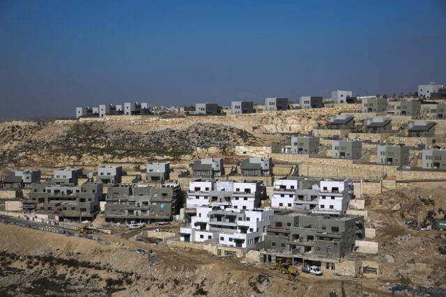Δυτική Όχθη: Νομιμοποίησαν παράνομο οικισμό, δυο μέρες πριν από τις εκλογές