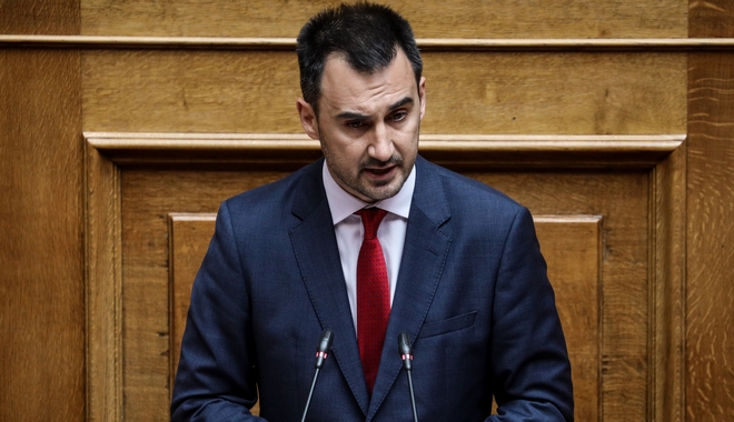 Χαρίτσης: Στις καλένδες τα πρωτογενή πλεονάσματα και οι φοροελαφρύνσεις