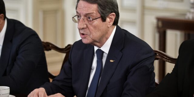 Κορονοϊός – Κύπρος: Απαγόρευση κυκλοφορίας το βράδυ και λειτουργία της εστίασης μέχρι τις 22:30