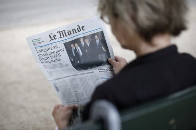 Οι δημοσιογράφοι της Le Monde δίνουν ένα σπάνιο μάθημα δεοντολογίας