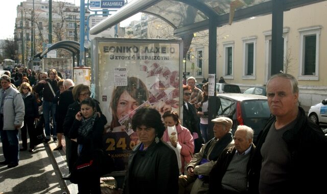 Απεργία: Χωρίς ηλεκτρικό, λεωφορεία και τρόλεϊ την Τρίτη