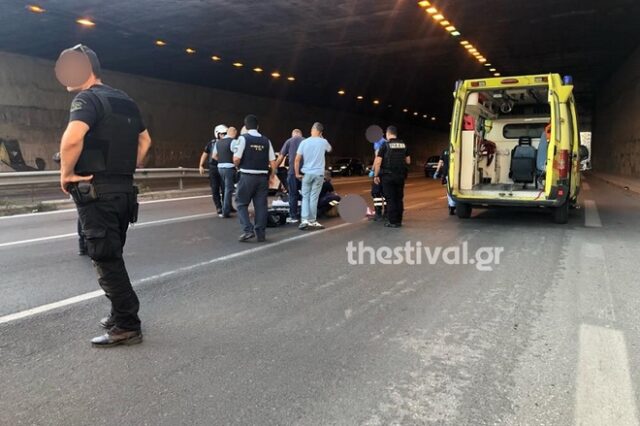 Θεσσαλονίκη: Πήδησε από γέφυρα για να αυτοκτονήσει και έπεσε πάνω σε μοτοσικλετιστή