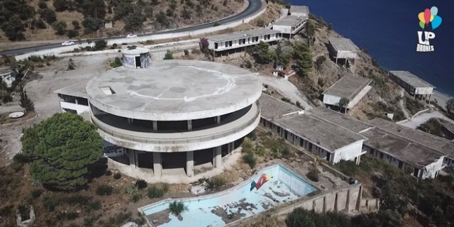 Hotel Lakonis: Ο εγκαταλελειμμένος παράδεισος που κάποτε έκανε διακοπές η Angelina Jolie